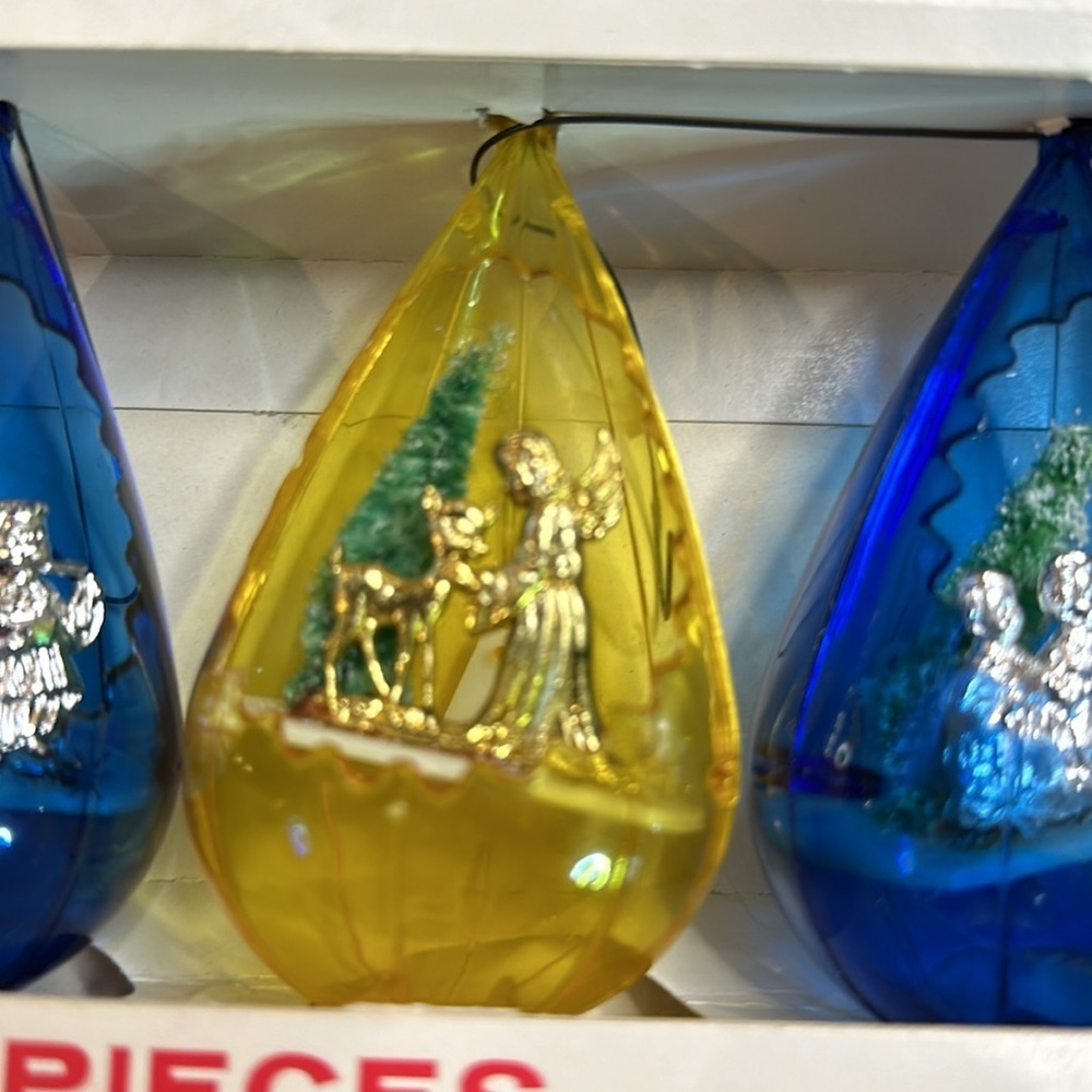 LAST ONE Vintage JEWEL BRITE plastic Teardrop diorama Christmas ornaments NIB​​​ - Picture 5 of 7